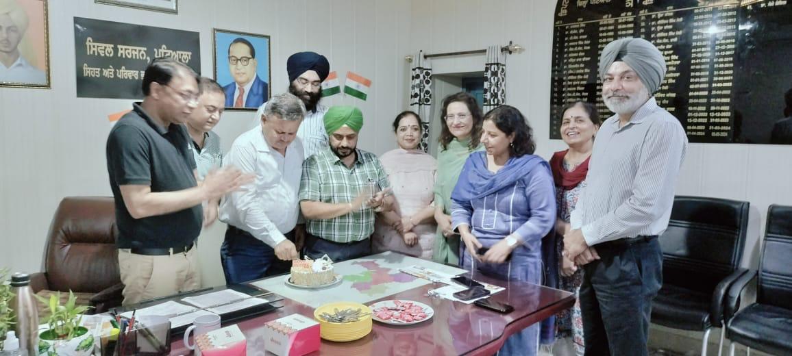 Pledge to render services diligently by doctors on National Doctors' Day